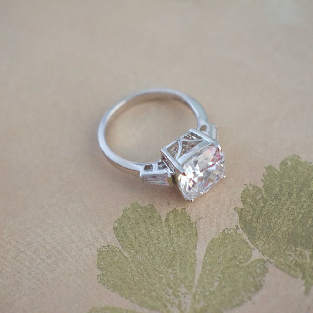925 SS & Cubic Zirconia Size 7 - Picture 9 of 12